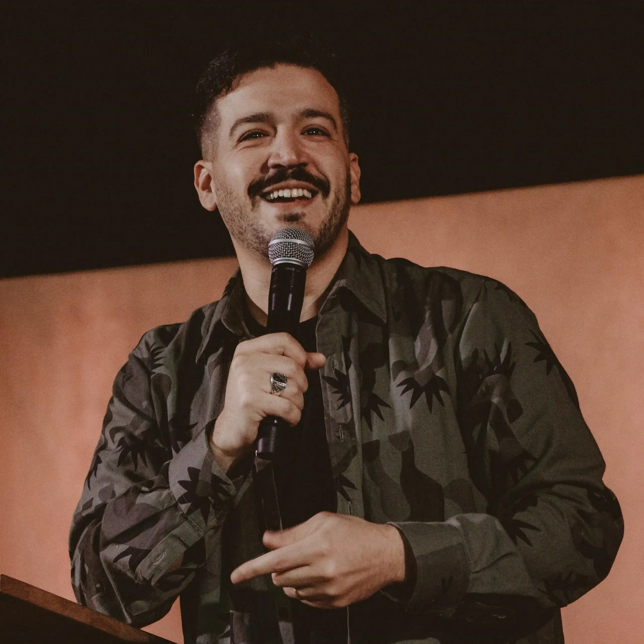 Matias Carnival hablando
